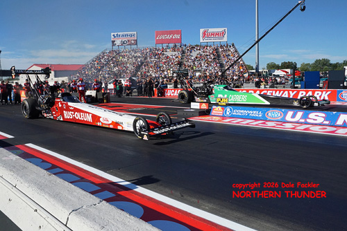T.J. Zizzo (near lane) vs Tony Stewart (far lane)